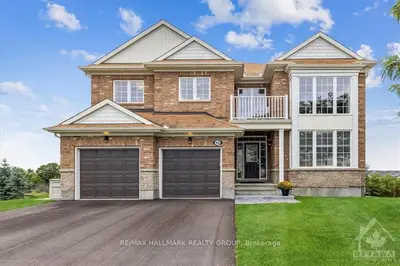 168 INGERSOLL Crescent, Kanata, ON K2T 0C9
