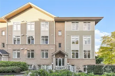 322 EVEREST E, Elmvale Acres and Area, ON K1G 4E3