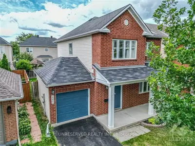 2207 ESPRIT Drive, Orleans - Cumberland and Area, ON K4A 4Z1