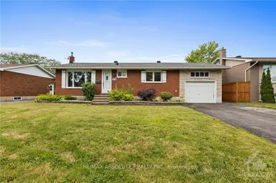 305 GLENEAGLES Avenue, Orleans - Cumberland and Area, ON K1E 1L7
