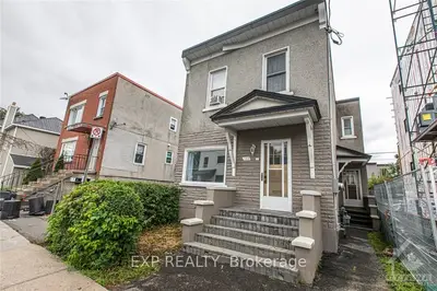 188 CARILLON Street, Vanier and Kingsview Park, ON K1L 5X9