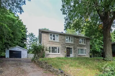 54 Butterfield Place, Brockville, On K6v 1m5