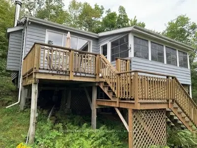 223 SUNDERLAND Lane, Tay Valley, ON K7H 3C5