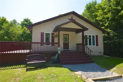 447 Bathurst Line Road E, Tay Valley, On K0g 1m0