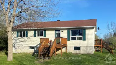 1341 MATHESON Drive, Montague, ON K7A 5B8