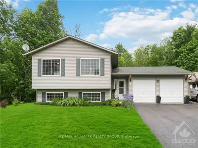 73 Poonamalie Road S, Rideau Lakes, On K7a 5b8