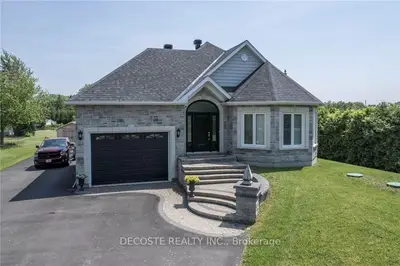 18648 COUNTY 2 Road, South Glengarry, ON K6H 5R5
