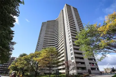 1171 AMBLESIDE Drive 2501, Woodroffe, ON K2B 8E1