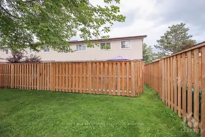 3366 Hogarth Avenue, Blossom Park - Airport And Area, On K1t 1s9