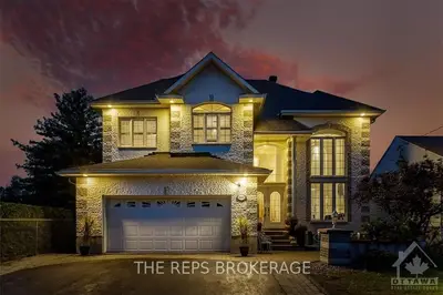 1887 Kingsdale Avenue, Blossom Park - Airport And Area, On K1t 1h9