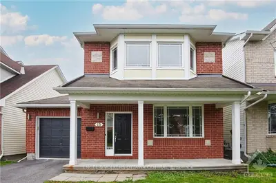 15 Portadown Crescent, Kanata, On K2w 1e8
