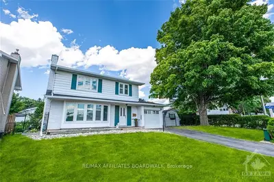 1 BURGESS Avenue, Crystal Bay - Rocky Point - Bayshore, ON K2B 7W8
