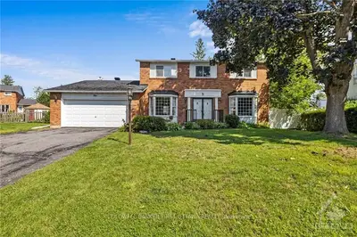 5 Calais Court, Country Place - Pineglen - Crestview And Area, On K2e 7e1