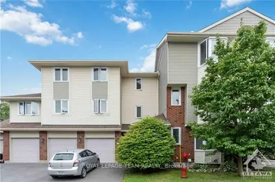 18 HAXBY, Hunt Club - South Keys and Area, ON K1T 3B6
