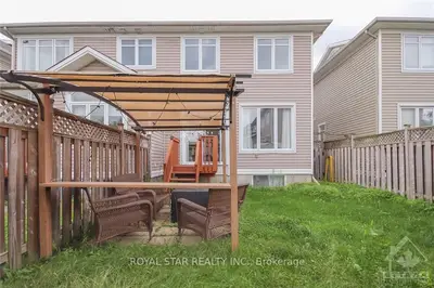 302 Parkin Circle, Blossom Park - Airport And Area, On K1t 4g8