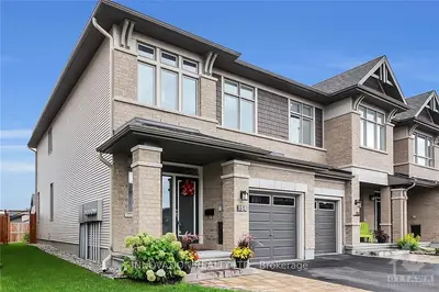 154 Shinny Avenue, Kanata, On K2v 0g4