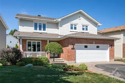 394 Pauline Charron Place, Vanier And Kingsview Park, On K1l 8l3