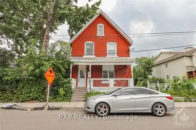 301 Cyr Avenue, Vanier And Kingsview Park, On K1l 7n6
