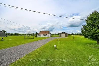 564 HIGHWAY 15, Rideau Lakes, ON K0G 1L0