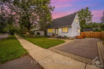 1831 SAUNDERSON Drive, Elmvale Acres and Area, ON K1G 2C1