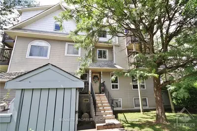 318 TANGUAY Court, Kanata, ON K2L 3W9