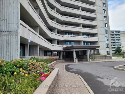 1171 Ambleside Drive 1309, Woodroffe, On K2b 8e1