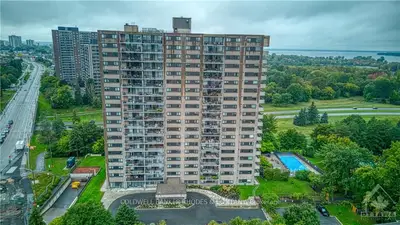1195 Richmond Road 1203, Woodroffe, On K2b 8e4
