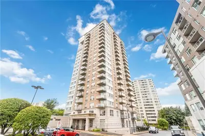70 Landry Street 706, Vanier And Kingsview Park, On K1l 0a8