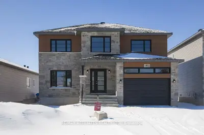 727 GENEVA Crescent, Russell, ON K0A 1W0