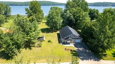22 BIRD LAKE Trail, Whitewater Region, ON K0J 1T0