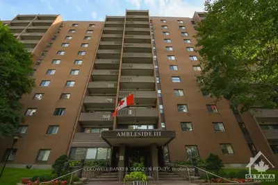 1100 AMBLESIDE Drive 412, Woodroffe, ON K2B 8G7