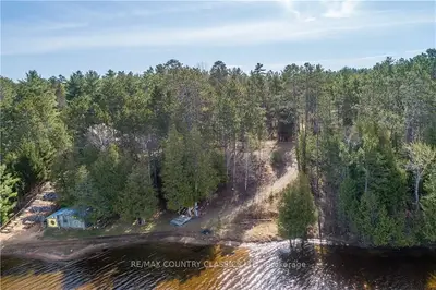 00 HOPEFIELD Road, Madawaska Valley, ON K0J 1B0