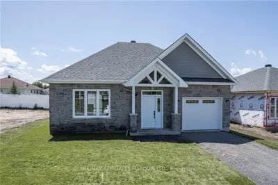 20317 ANDREA Avenue, South Glengarry, ON K0C 2C0