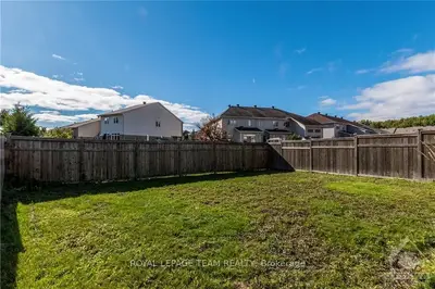 765 Bowercrest Crescent, Blossom Park - Airport And Area, On K1v 2k3