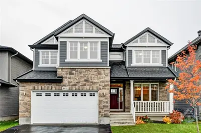 141 Groningen Street, Kanata, On K2v 0c6