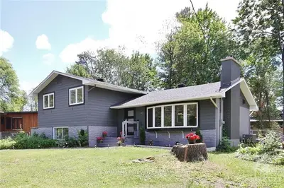 10 EAST ADAMS Street, Tanglewood - Grenfell Glen - Pineglen, ON K2G 0H9