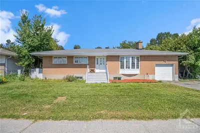 1381 HERON Road, Alta Vista and Area, ON K1V 6A6