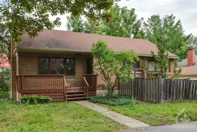 195 Martin Avenue, Manor Park - Cardinal Glen And Area, On K1k 2v2