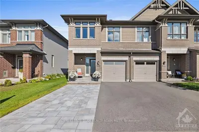 754 CARNELIAN Crescent, Blossom Park - Airport and Area, ON K1X 0A9