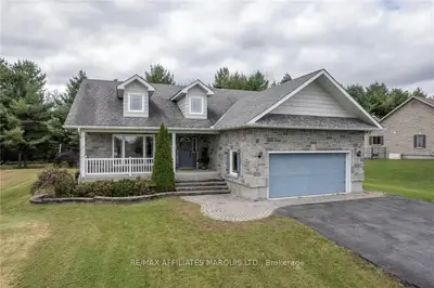 6560 Sapphire Drive, South Glengarry, On K6h 7j1