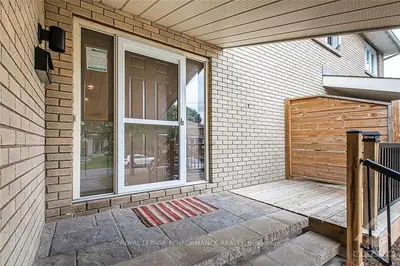 84 Lockhart Avenue N, Carlingwood - Westboro And Area, On K2a 3z8