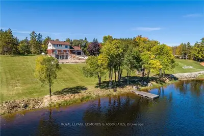 2092 LAPASSE Road, Whitewater Region, ON K0J 1C0