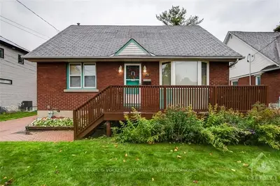 476 Woodland Avenue, Woodroffe, On K2b 5e4