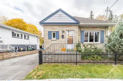 258 ST DENIS Street, Vanier and Kingsview Park, ON K1L 5J5