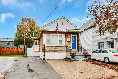 976 Admiral Avenue, Carlington - Central Park, On K1z 6l9