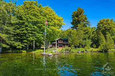 465 WINTON Lane, Tay Valley, ON K7H 3C7