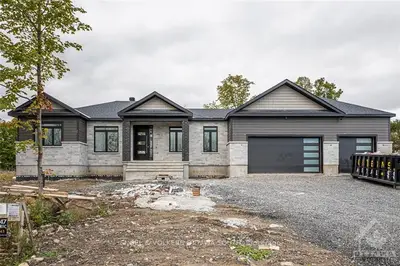 429 GINGER Crescent, Greely - Metcalfe - Osgoode - Vernon and Area, ON K0A 2P0