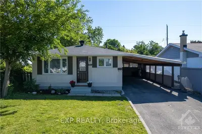 2542 NEEDHAM Crescent, Billings Bridge - Riverside Park and Area, ON K1V 6K2