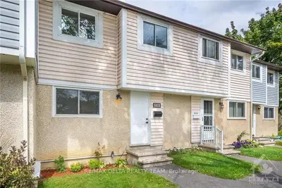 4548 DORA Crescent, Cyrville - Carson Grove - Pineview, ON K1J 8S4