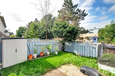 14 Winnegreen Court, Hunt Club - South Keys And Area, On K1g 5p3